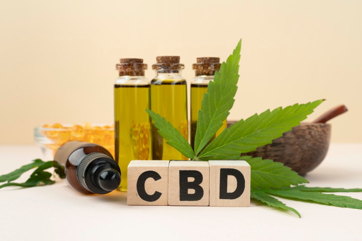 Broad Spectrum vs. Full Spectrum CBD: What's Right for Your Customers?
