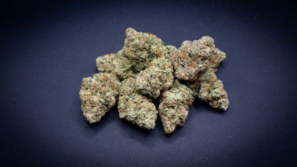 Bulk Wedding Cake Light Assist THCA Flower