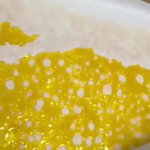 THCA Shatter for bulk wholesale, close-up